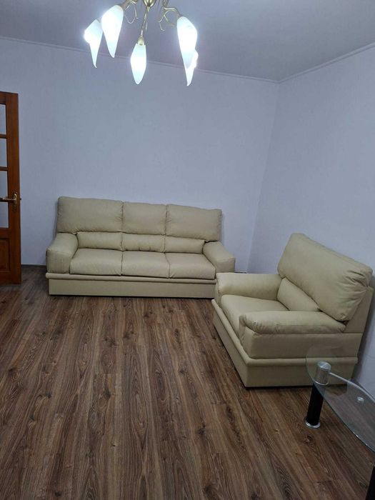 Inchiriez apartament