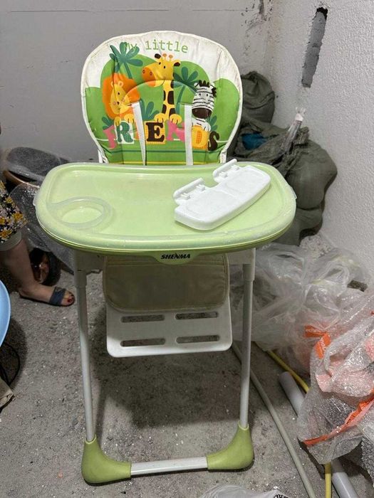 Коляски и стол для кормления