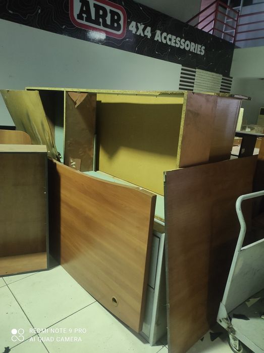 Мебель столы шкафы