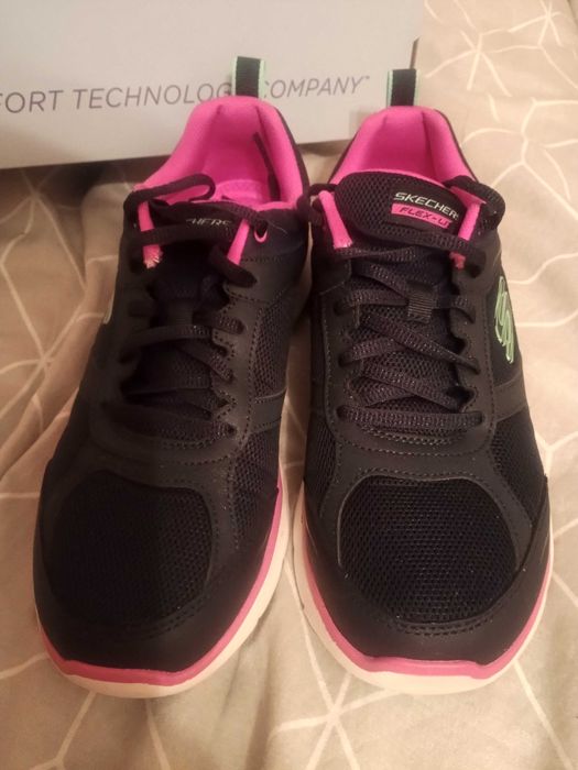 Продавам маратонки Skechers