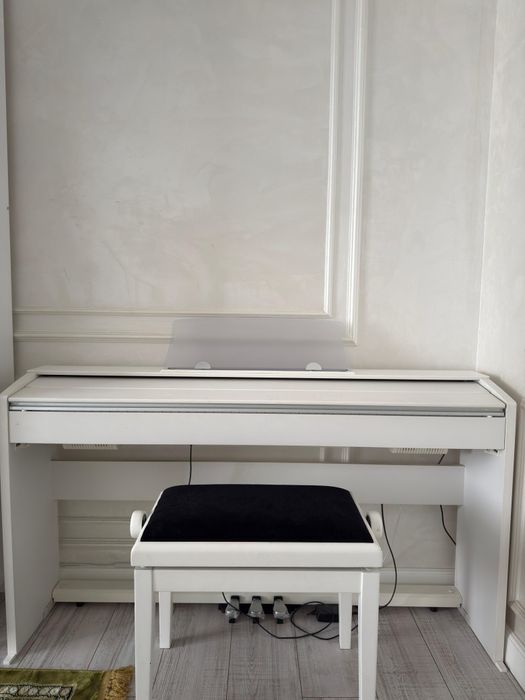 Продам пианино Casio PX-770 WEC7
