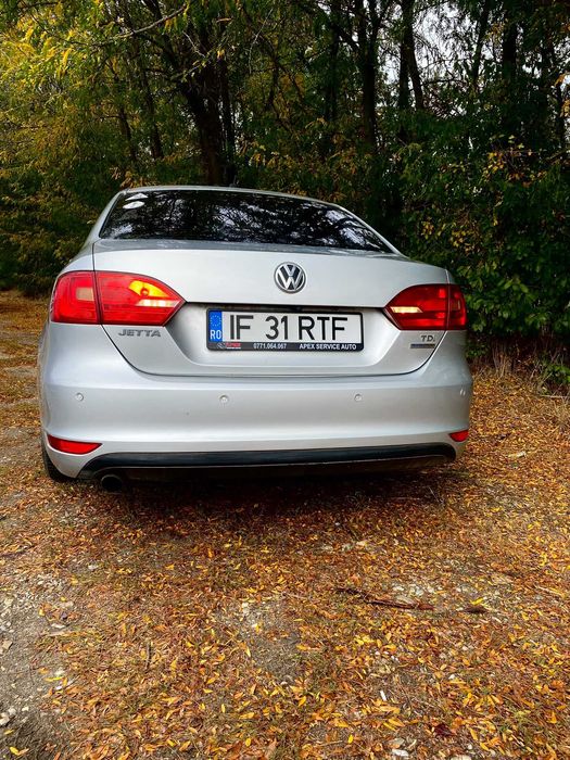 VOLKSWAGEN Jetta 2011 — imagine 4