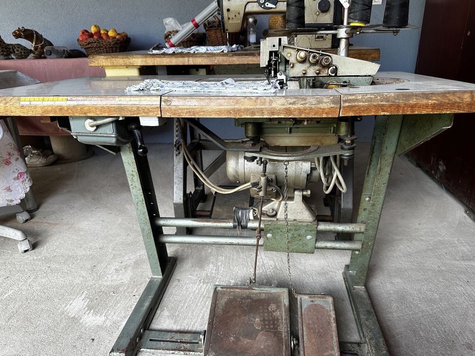Masina de cusut si masina de surfilat .Industriale Altin germane