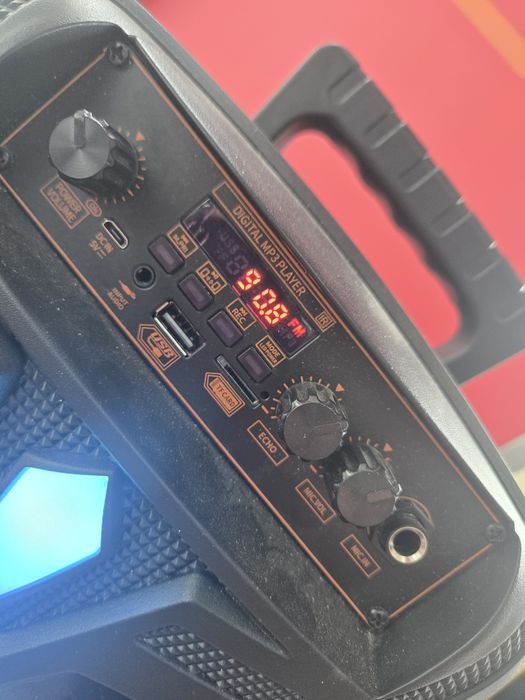 Vând boxa bluetooth NDR