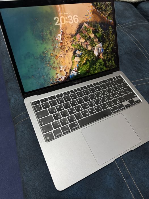 Apple MacBook Air M1