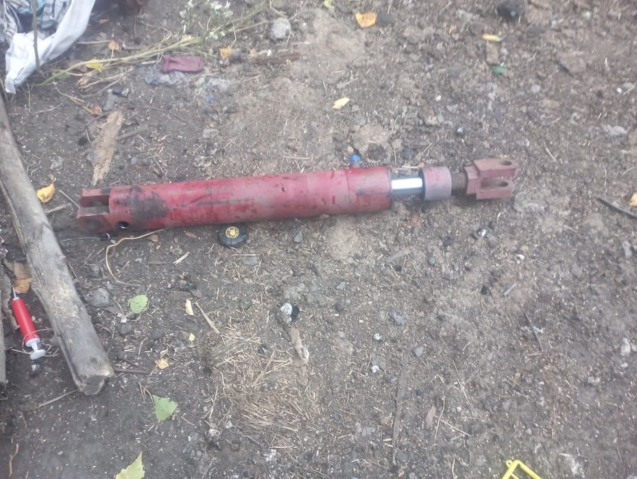 Продам цилиндр гидравлический