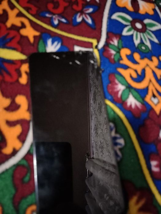 Redmi note 12 holati yaxshi narxi yana kelishiladi