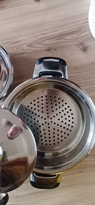 Продам набор посуды.