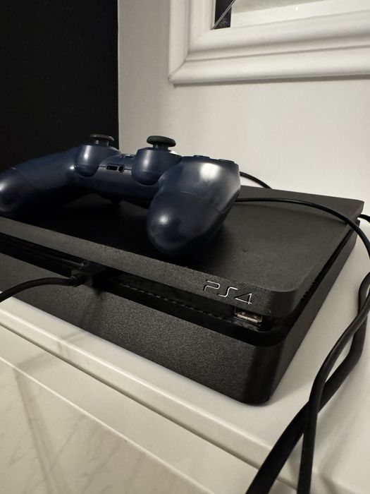 Vand ps4 slim ca nou