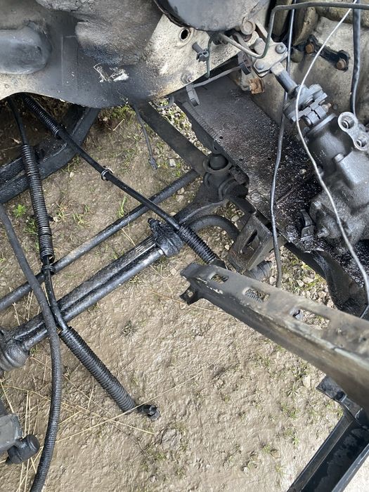 Секторна кутия форд тразнит