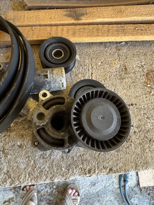 Водна помпа за w204 с ремьк и ролки