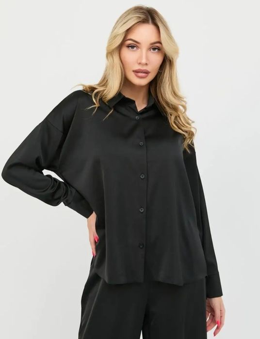 Продаю костюм женский