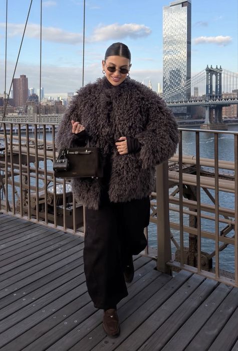 Ново с етикет Zara пухкаво палто в рязмер М