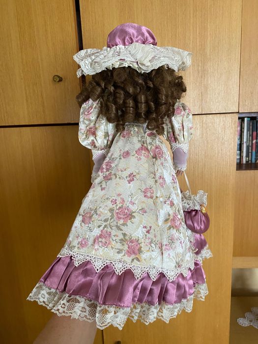 Порцеланова кукла -френска