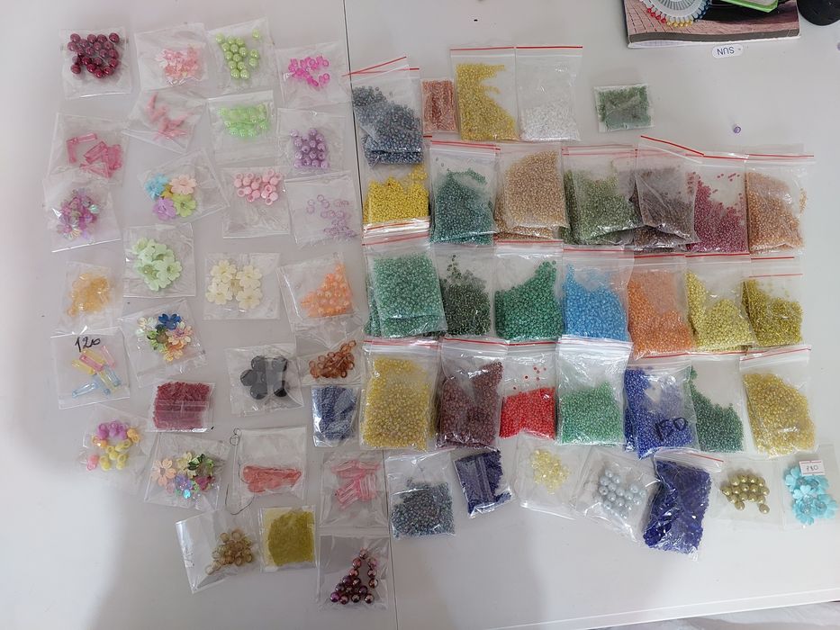 Продам дешево бисер