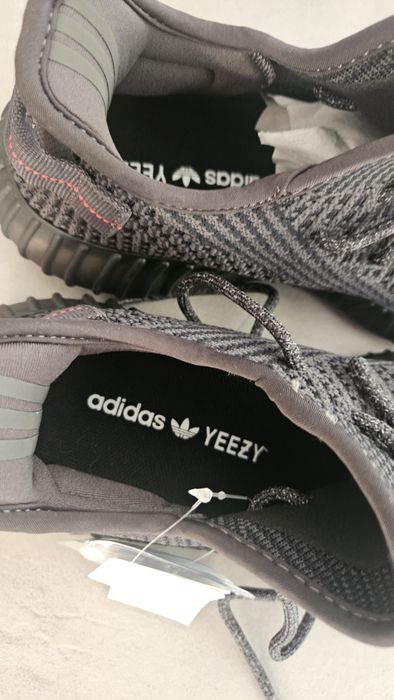 Yeezy Boost 350 V2