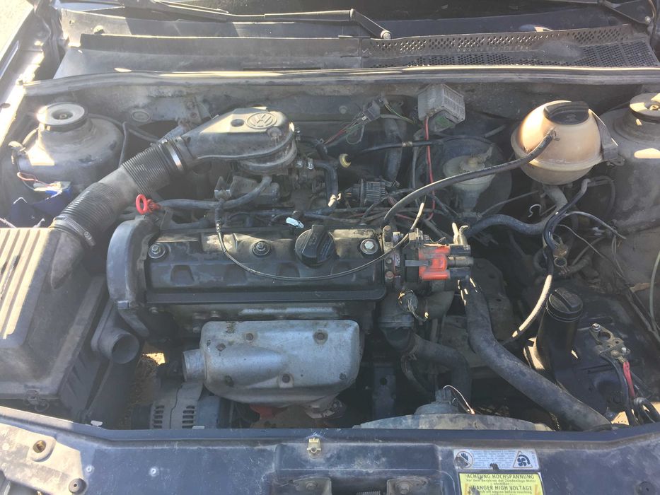 Фолцваген  голф  3  1.6 моно