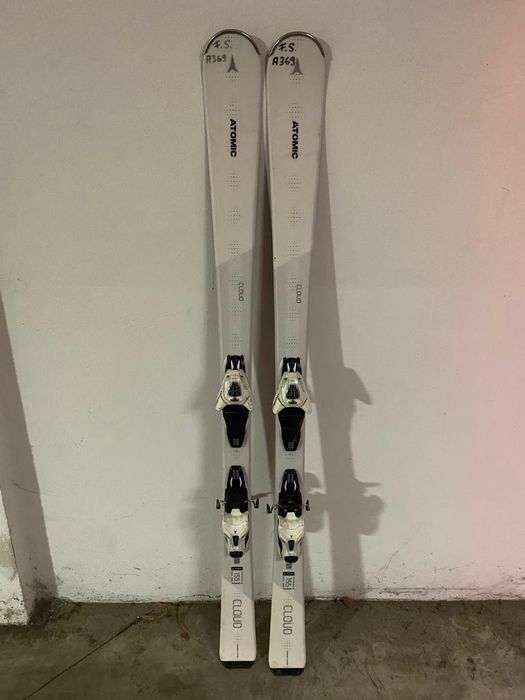 Skiuri Atomic CLOUD R + Atomic LITHIUM 10 + Bete