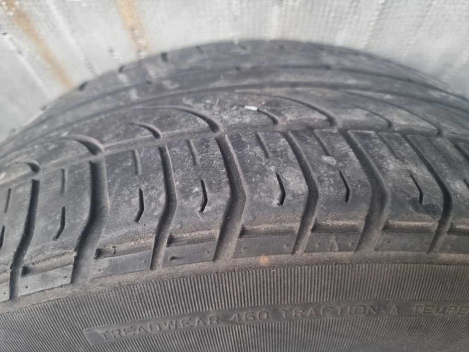 Мерцедес Mercedes BMW - гуми 15 цола