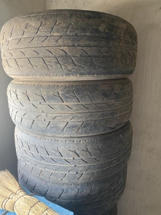 Продам шины летний 225/55/17