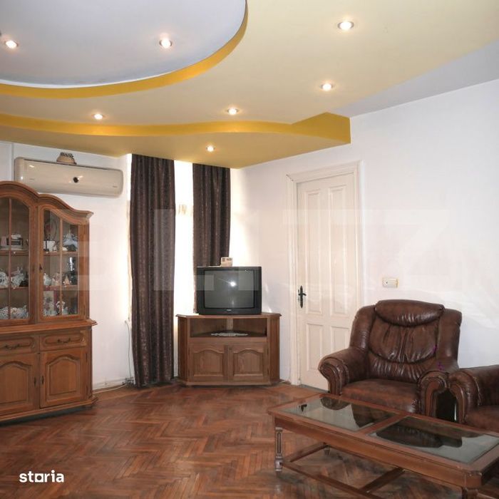 Casa de vanzare, 160 mp, zona Centrala