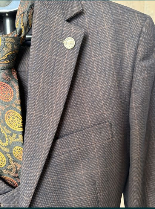 Продам костюм на выпускной