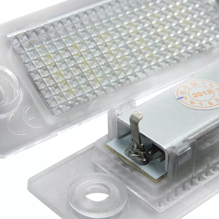 Becuri lampi led numar Vw Touran Caddy Passat B5 B6 Golf Plus Jetta T5