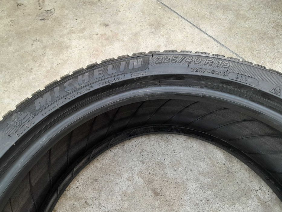 O anvelopa 225 40 19 michelin crossclimat profil 6,8 mm 2021