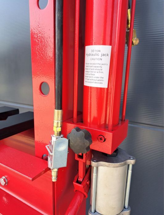 Хидравлична преса 30т