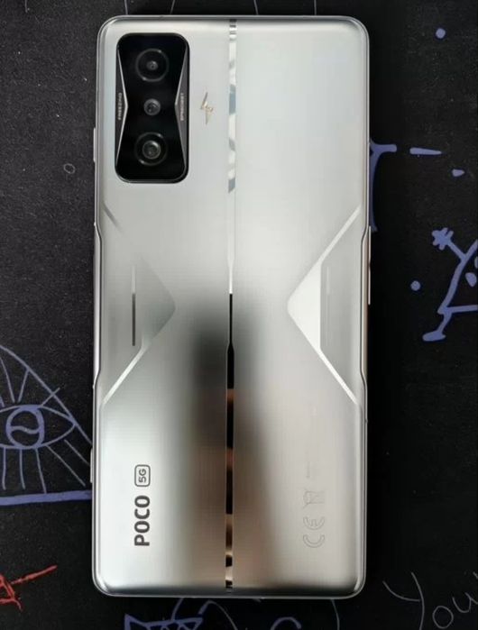 Поко f4 GT 256/12