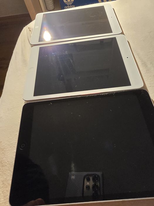 LOT IPad Mini 1 și 2 (pentru piese)