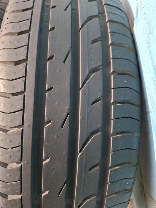 Продам шины 195/65/15 континенталь