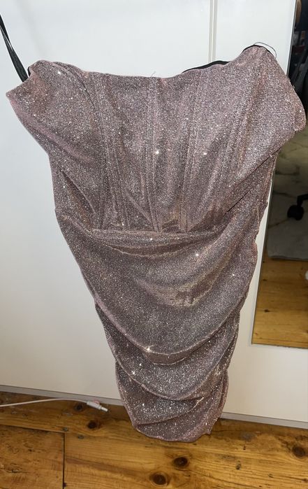 Блестяща рокля