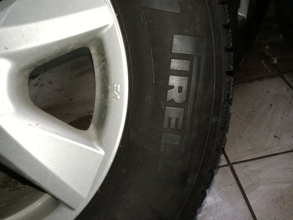 Диски продам с резина зима пирели