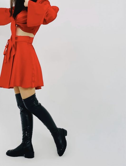 Костюм из атласа