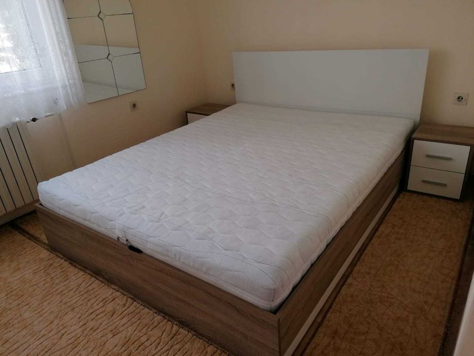 Давам под наем тристаен -център