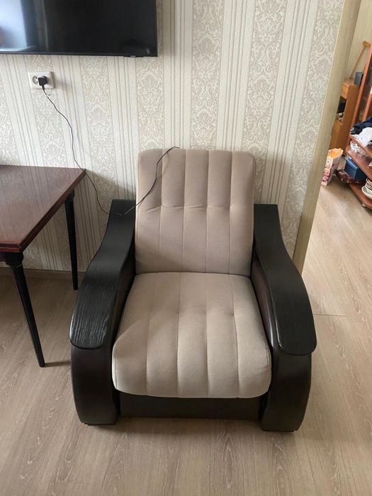 Продаётся диван + кресло тройка