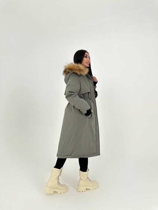 Парка тёплая удлинённая.