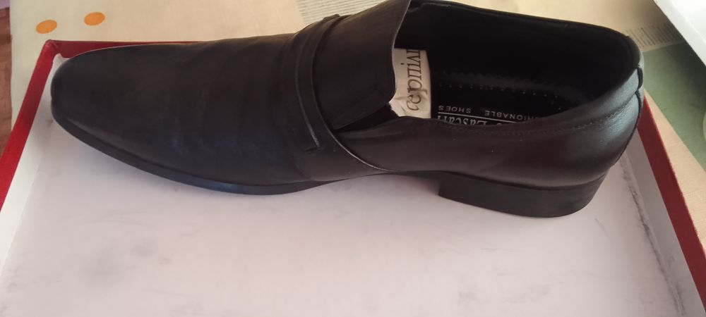 Продам мужские туфли р.42