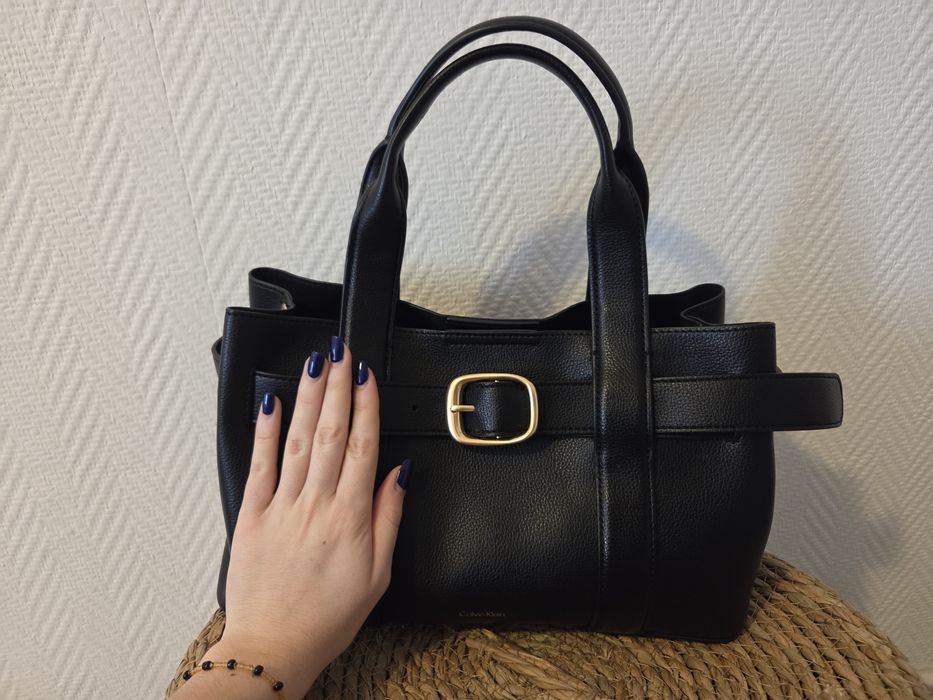 Calvin Klein mini buckle bag нова