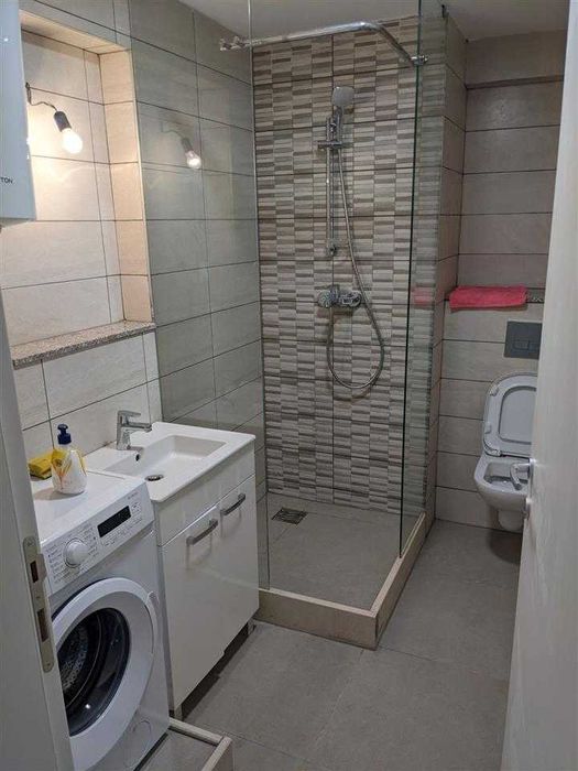 Дава се под наем Двустаен апартамент в Бургас, Зорница - 68 кв.м за 204 € - Снимка #2