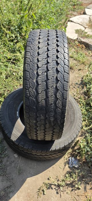 Гуми 2бр  225/70/15 с - 1бр  - 70 евро