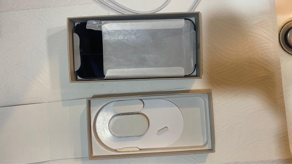 Google pixel 9 pro 256GB Obsidian Nefolosit