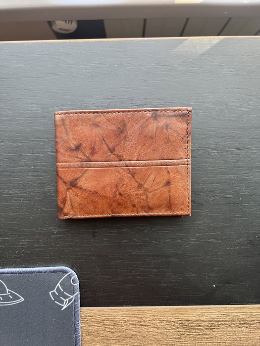 Кафяв кожен портфейл с картодържач