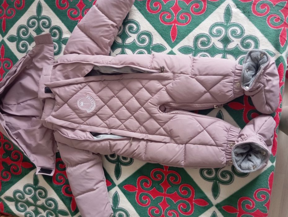 Продам детский комбинезон