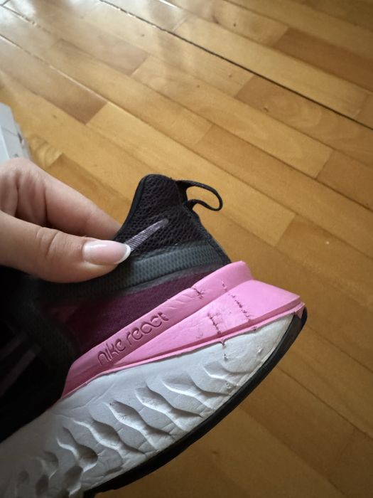 Nike Legend React 38