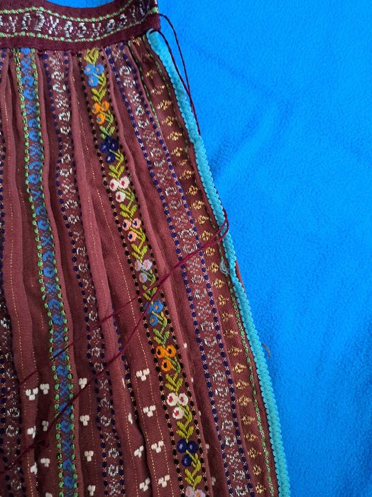 Opreg vechi  port popular specific oltenesc 65-70 ani vechime