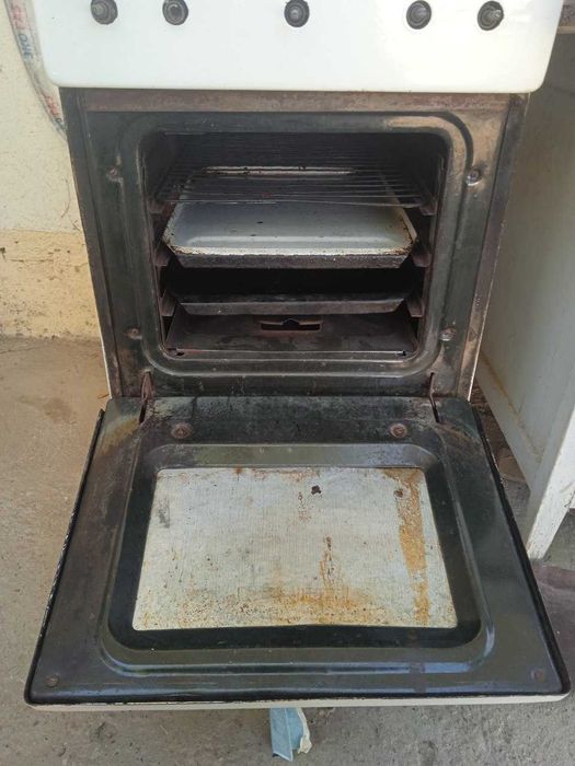 Продается б/у газовая плита