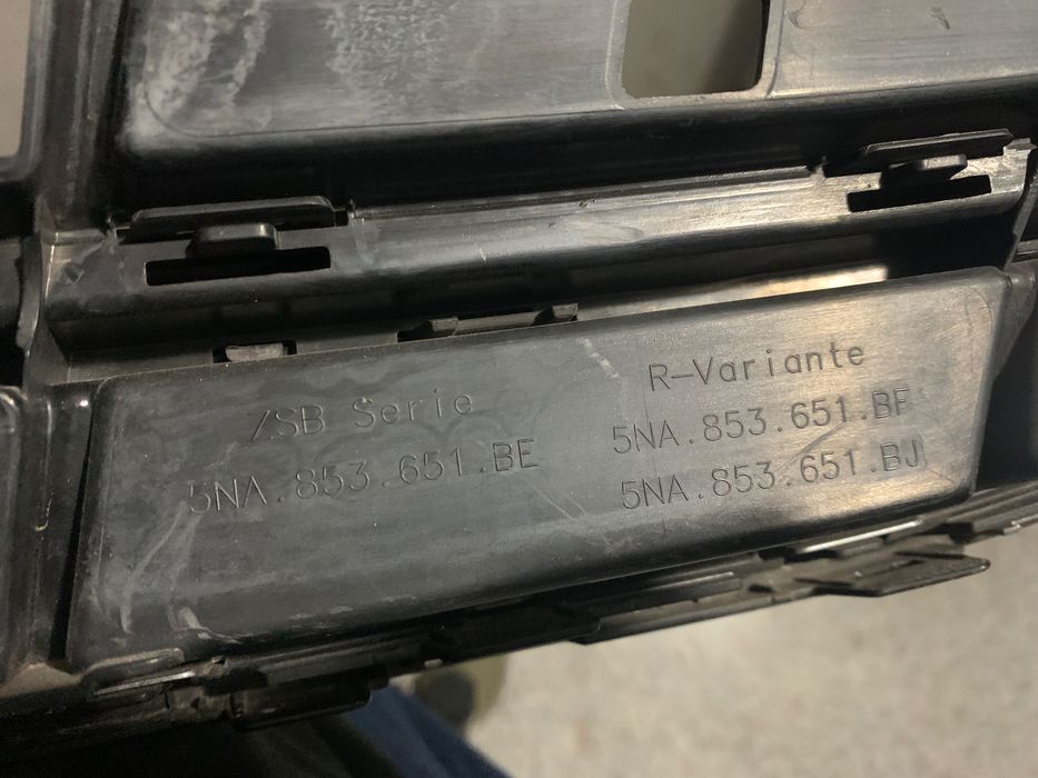 Предна решетка за броня VW Tiguan 2021-2024