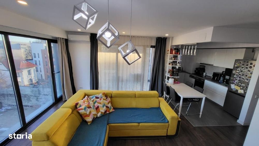 Vanzare apartament 3 camere zona Banu Manta